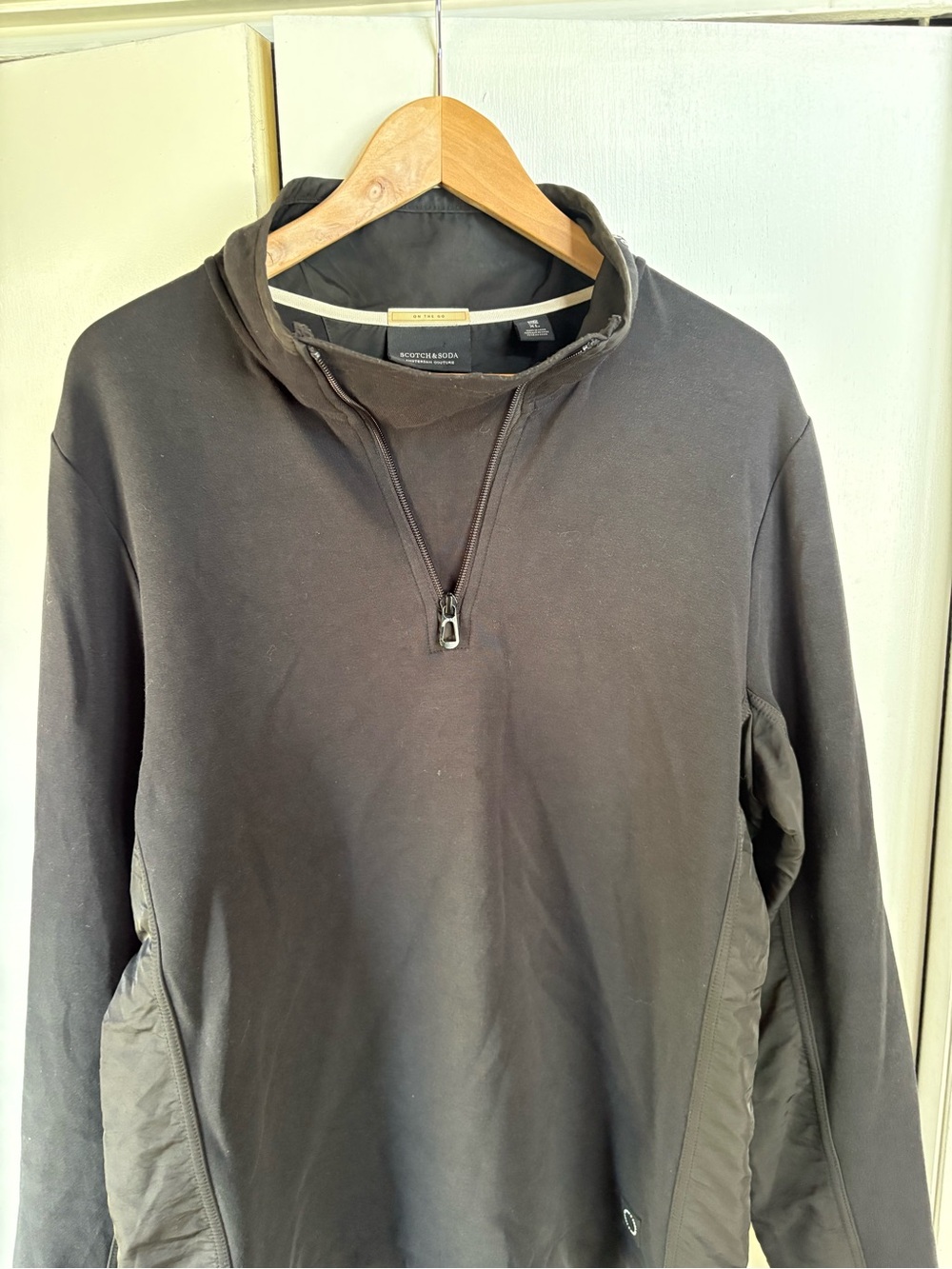 Scotch & Soda Black Crewneck Sweatshirt - Minimal Labeling